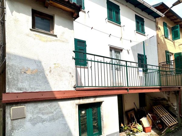 casa indipendente in vendita a Torriglia in zona Bavastri