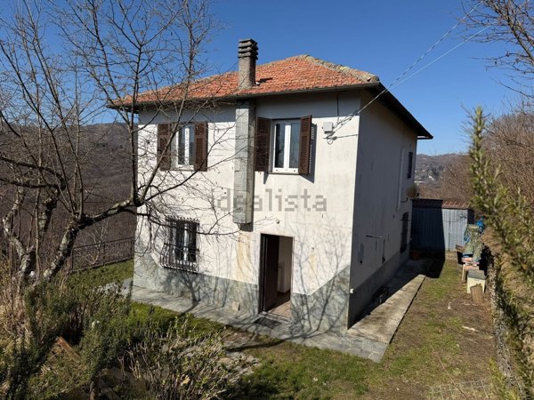 casa indipendente in vendita a Torriglia in zona Cavorsi