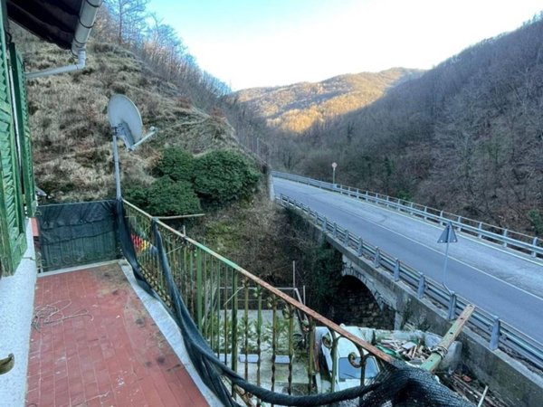 appartamento in vendita a Torriglia in zona Fascia di Carlo