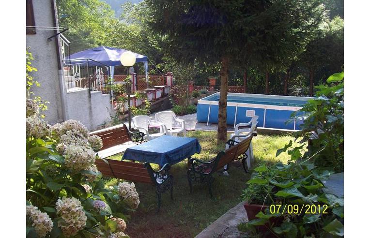 casa indipendente in vendita a Torriglia in zona Porto