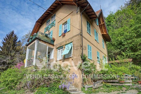 casa indipendente in vendita a Torriglia in zona Porto