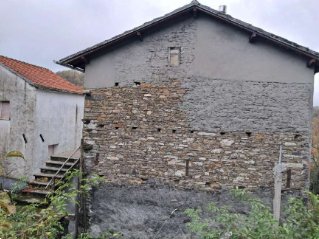 casa indipendente in vendita a Torriglia