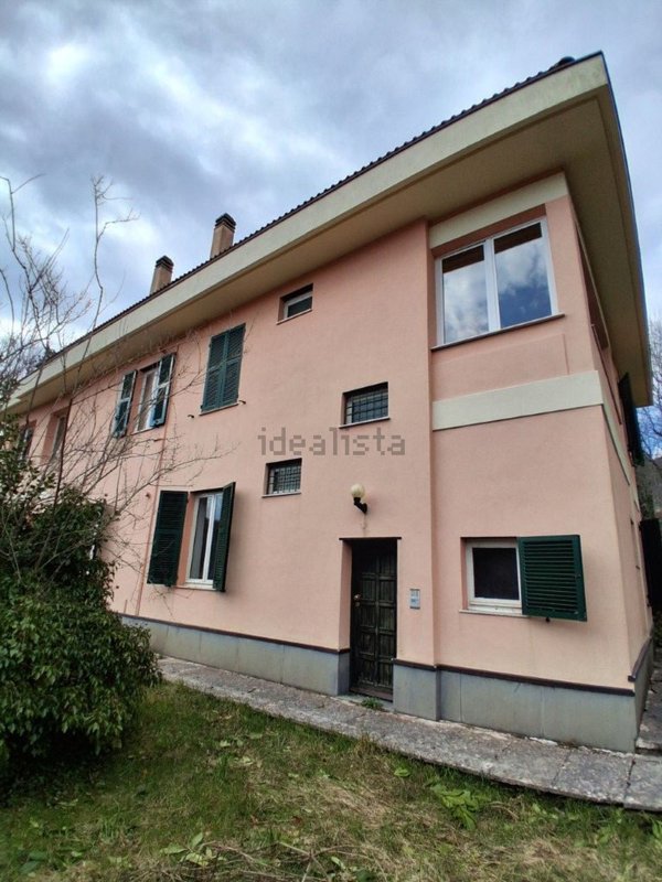casa indipendente in vendita a Torriglia