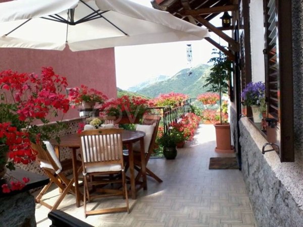casa indipendente in vendita a Torriglia in zona Cavorsi