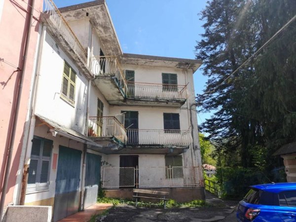 intera palazzina in vendita a Torriglia
