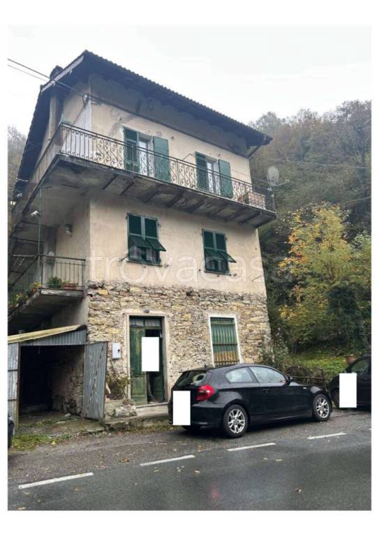 appartamento in vendita a Torriglia in zona Fascia di Carlo