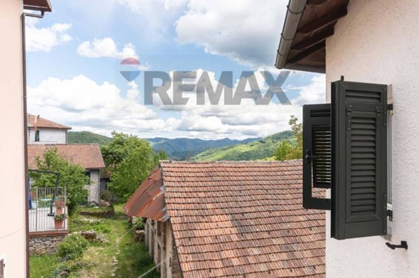 appartamento in vendita a Torriglia in zona Bavastri
