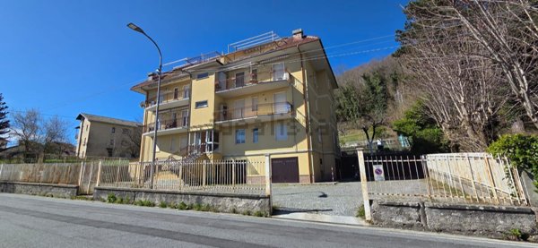 appartamento in vendita a Torriglia in zona Marzano