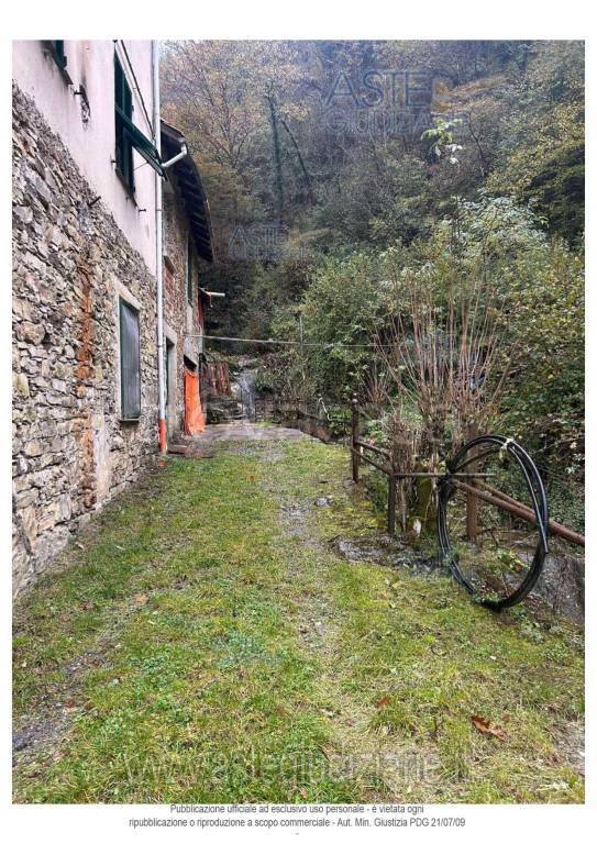 appartamento in vendita a Torriglia in zona Fascia di Carlo