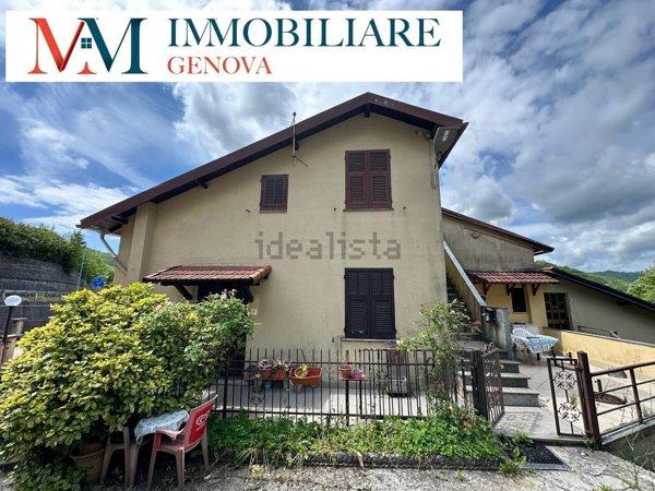 appartamento in vendita a Torriglia in zona Laccio