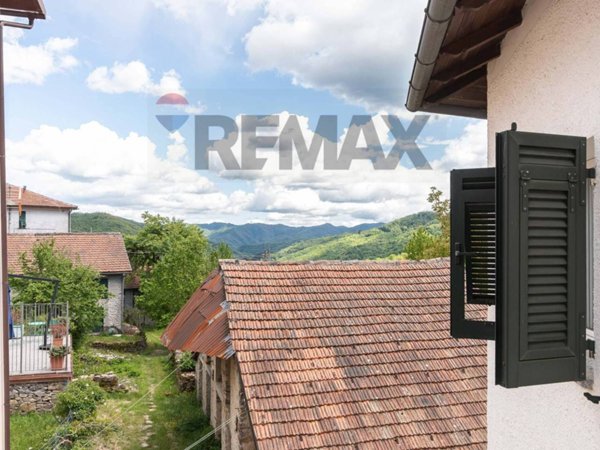 appartamento in vendita a Torriglia in zona Bavastri