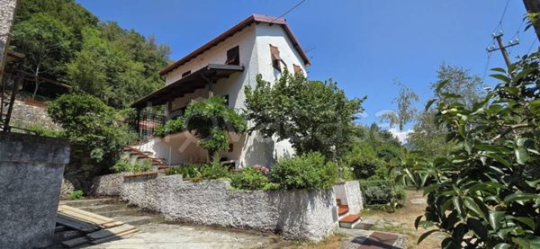 casa indipendente in vendita a Torriglia in zona Siginella