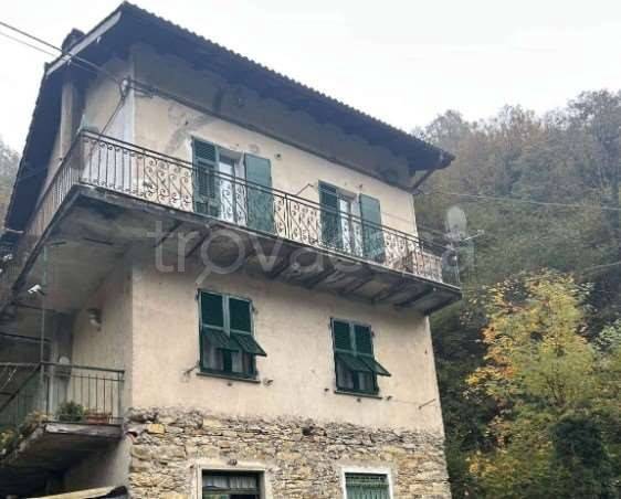 appartamento in vendita a Torriglia in zona Fascia di Carlo
