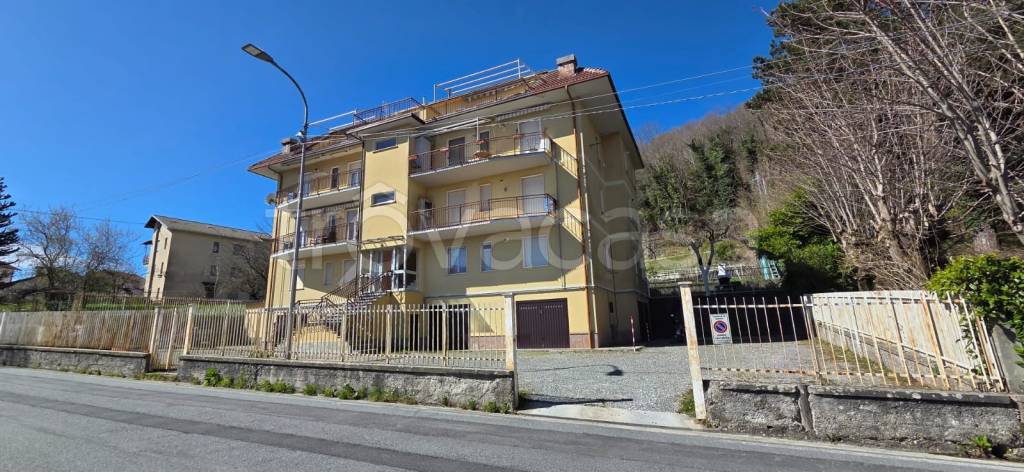 appartamento in vendita a Torriglia in zona Casaleggio