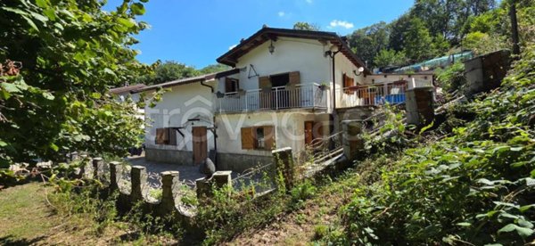 casa indipendente in vendita a Torriglia in zona Cavorsi