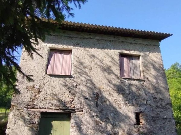 casa indipendente in vendita a Tribogna