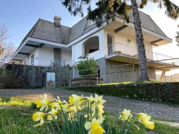 casa indipendente in vendita ad Uscio