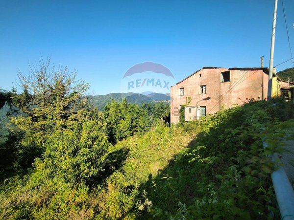 casa indipendente in vendita ad Uscio