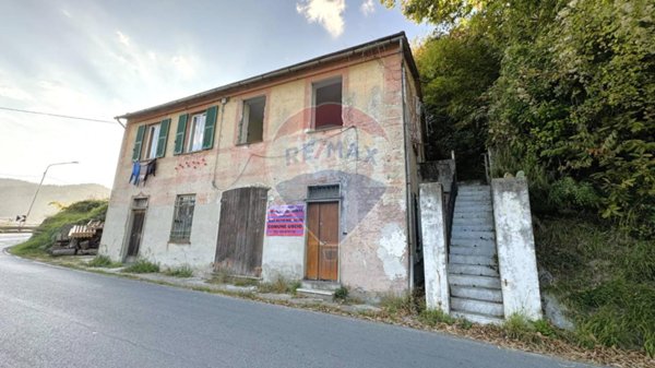 casa indipendente in vendita ad Uscio