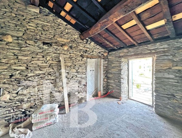 appartamento in vendita ad Uscio in zona Calcinara