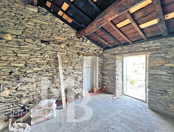 appartamento in vendita ad Uscio in zona Calcinara