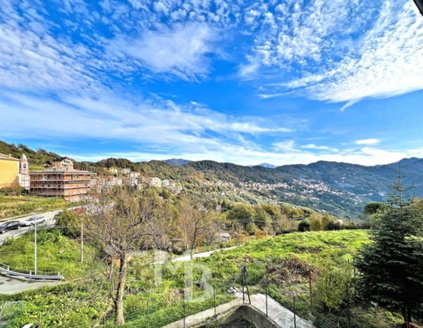 appartamento in vendita ad Uscio in zona Calcinara