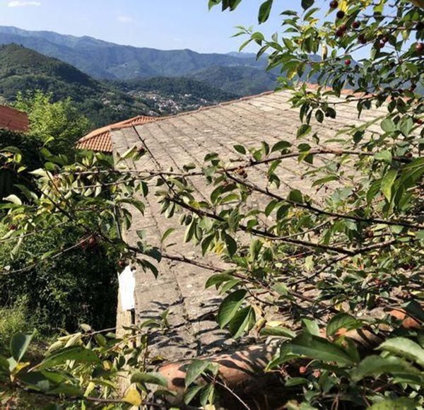 appartamento in vendita ad Uscio in zona Calcinara