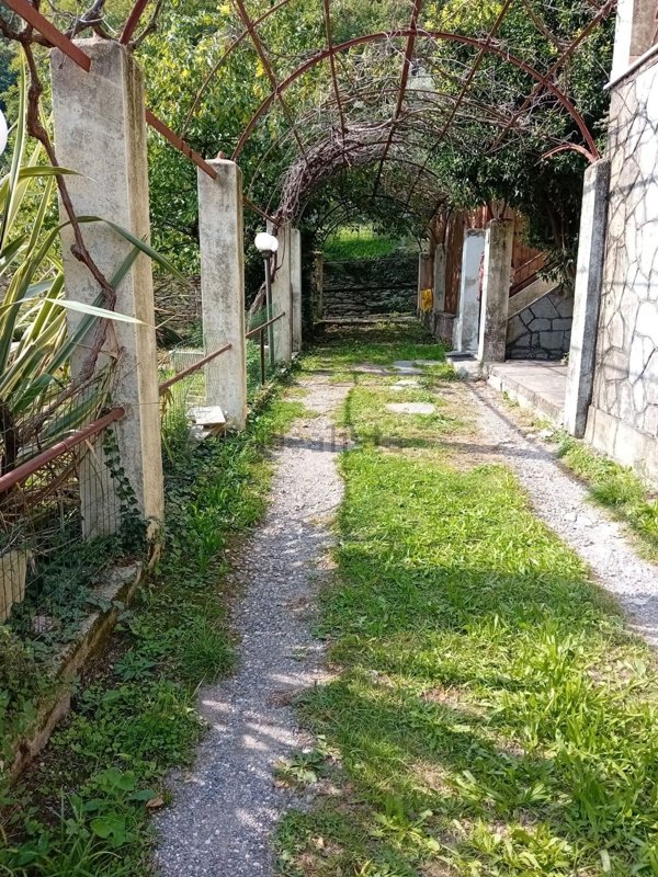 appartamento in vendita ad Uscio in zona Terrile