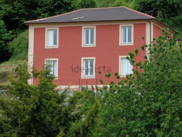 appartamento in vendita ad Uscio in zona Calcinara