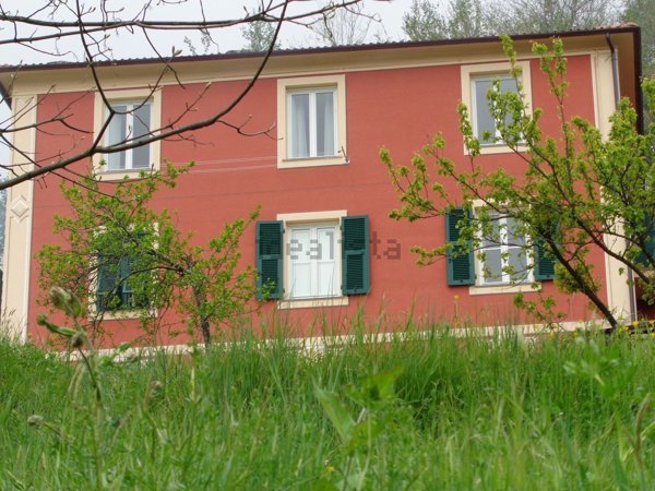 appartamento in vendita ad Uscio in zona Calcinara