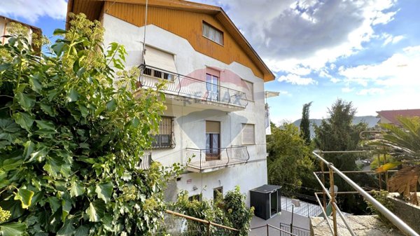 appartamento in vendita ad Uscio in zona Terrile