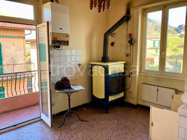 appartamento in vendita ad Uscio in zona Calcinara