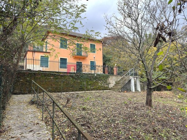casa indipendente in vendita ad Uscio in zona Terrile