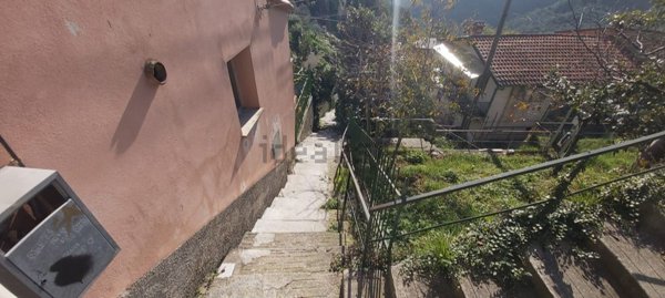 appartamento in vendita ad Uscio in zona Terrile