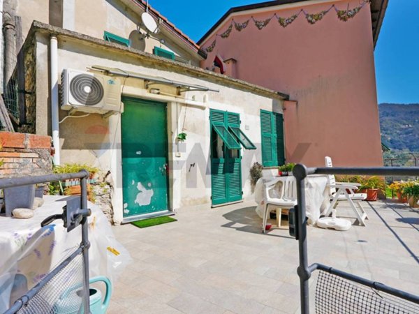 casa semindipendente in vendita ad Uscio in zona Terrile