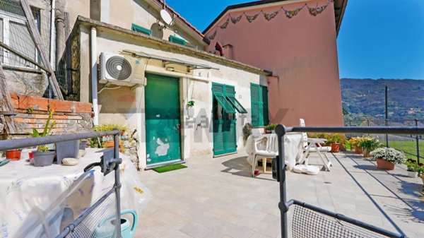 casa semindipendente in vendita ad Uscio in zona Terrile