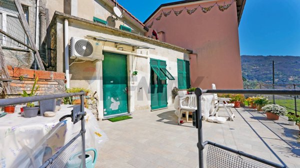 casa semindipendente in vendita ad Uscio in zona Terrile