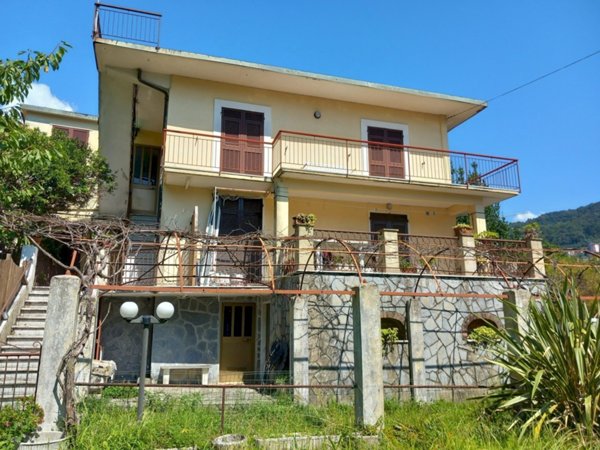 appartamento in vendita ad Uscio in zona Terrile