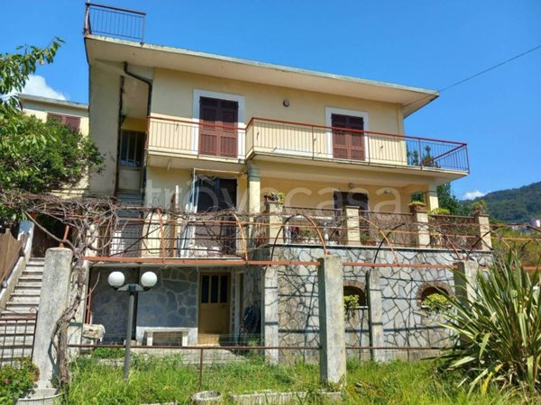 appartamento in vendita ad Uscio in zona Terrile