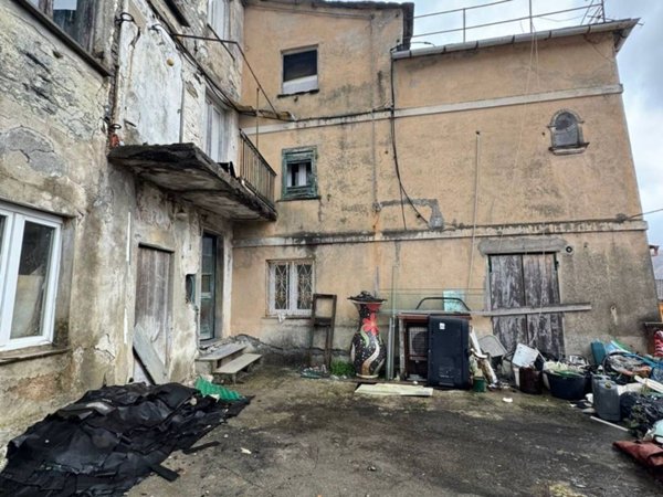 casa indipendente in vendita ad Uscio