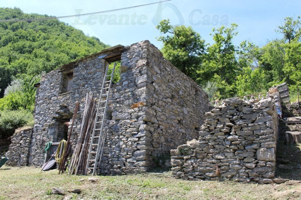casa indipendente in vendita ad Uscio in zona Terrile