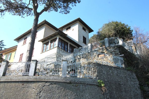 casa indipendente in vendita ad Uscio in zona Calcinara