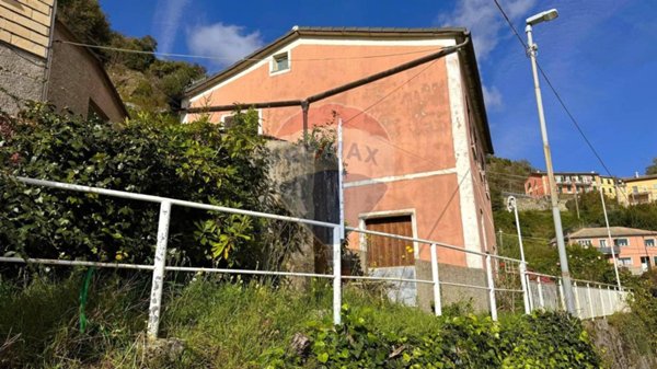 casa indipendente in vendita ad Uscio in zona Calcinara