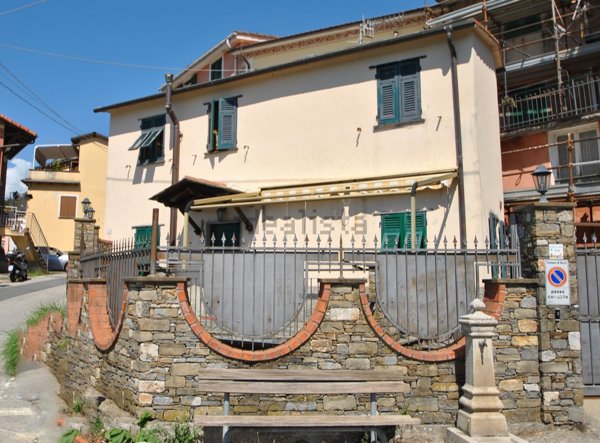 casa indipendente in vendita ad Uscio