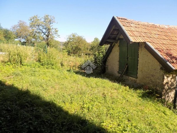 casa indipendente in vendita a Valbrevenna in zona Frassinello