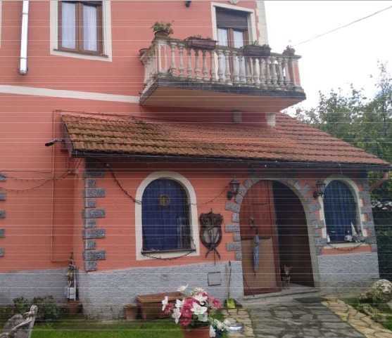 appartamento in vendita a Valbrevenna in zona Nenno