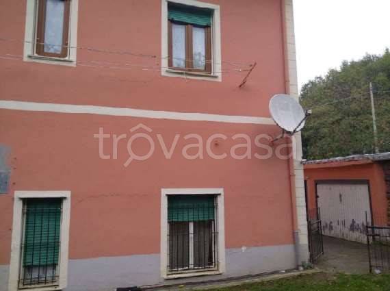 appartamento in vendita a Valbrevenna