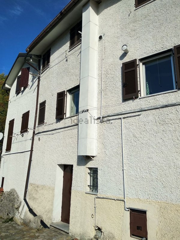 appartamento in vendita a Valbrevenna