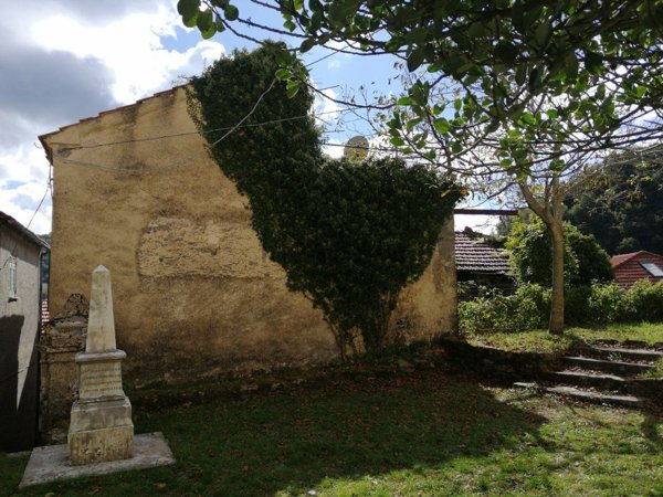 casa indipendente in vendita a Valbrevenna in zona Tonno