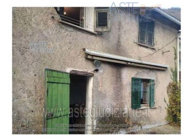 casa indipendente in vendita a Valbrevenna